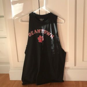 Men’s long tee. Sleeves cut off